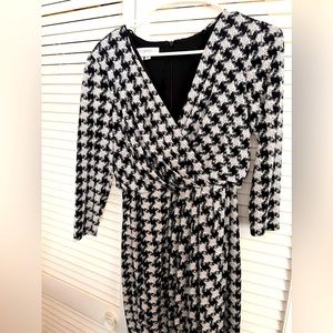 Maggie London rare faux wrap dress size 6